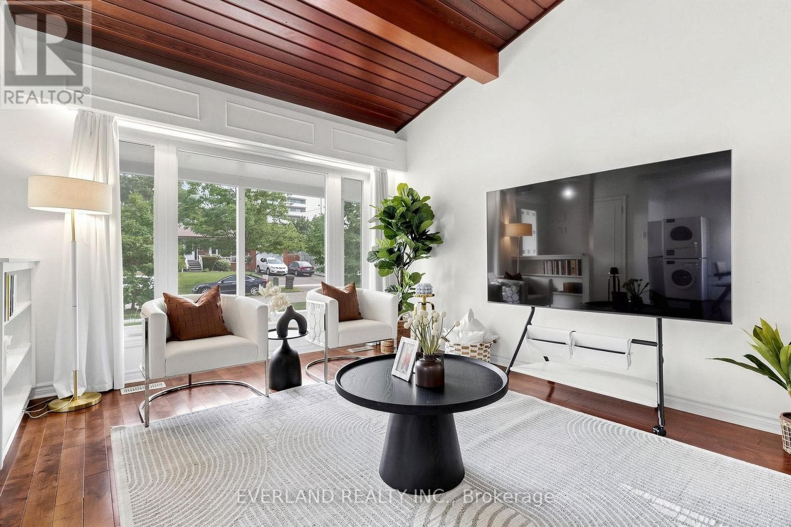 Photo of 38 SIX NATIONS AVENUE
