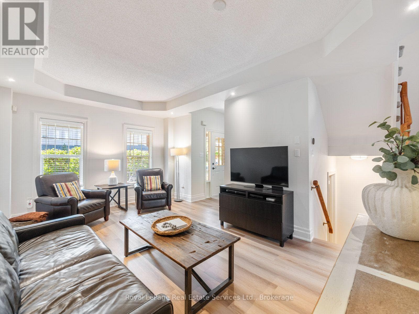 Photo of 205 LITTLEWOOD DRIVE