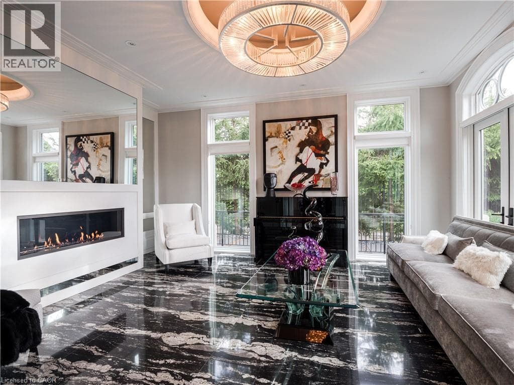 Photo of 15 CHARTWELL Road