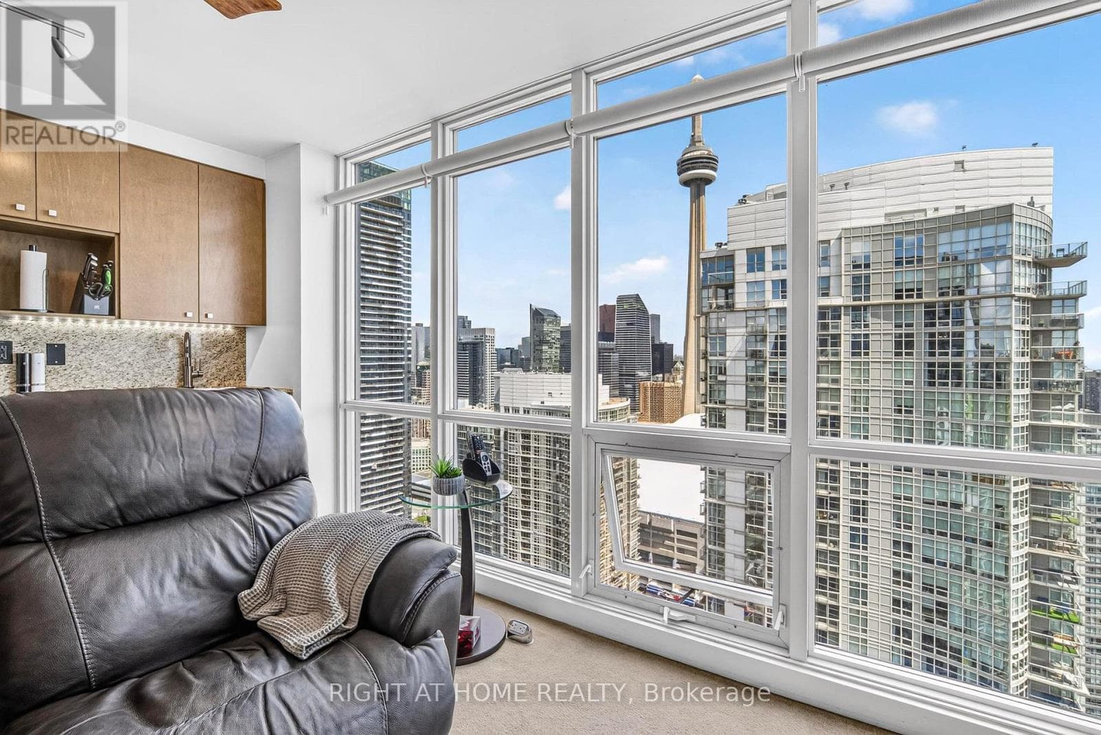 Photo of 5509 - 11 BRUNEL COURT
