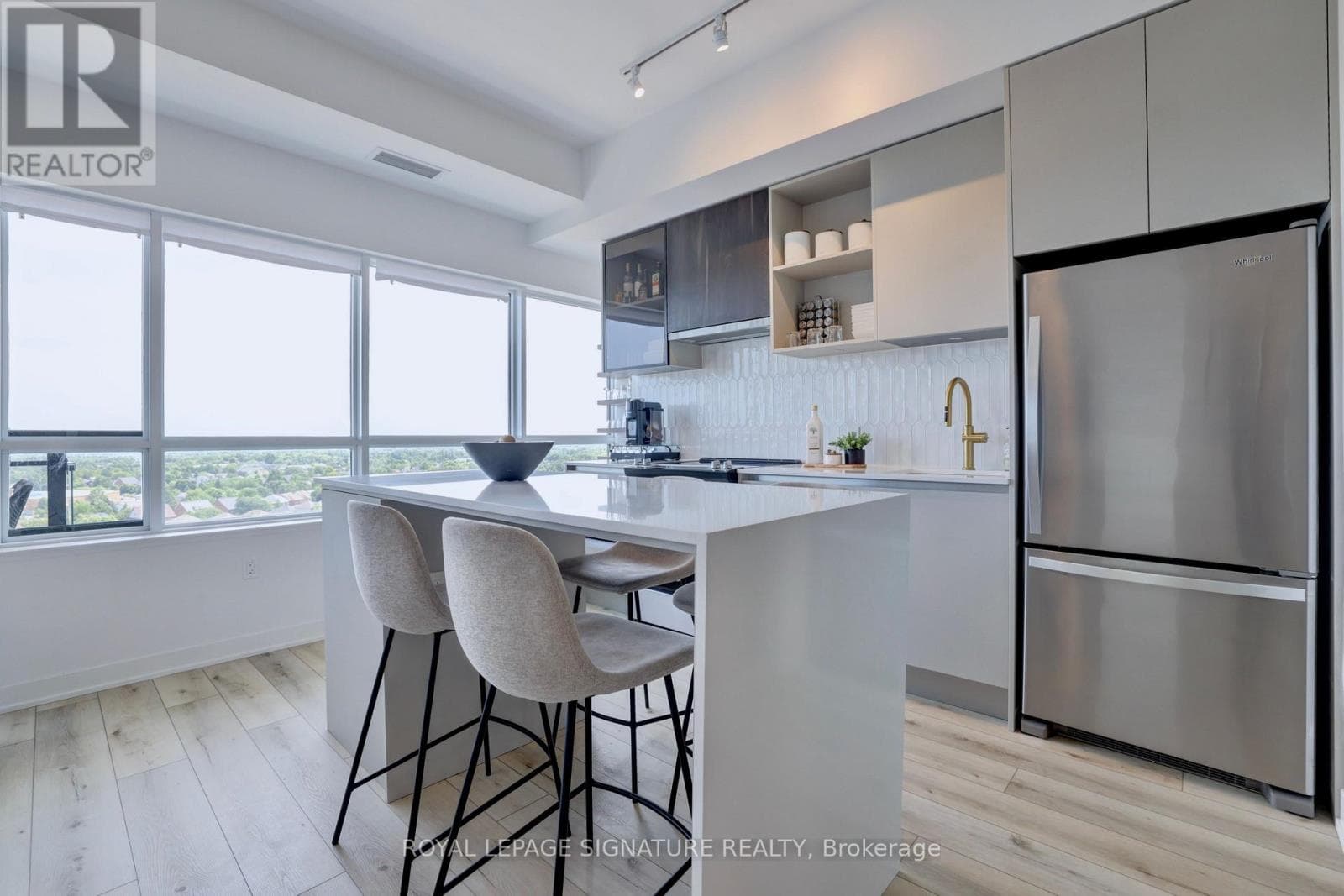 Photo of PH15 - 395 DUNDAS STREET W