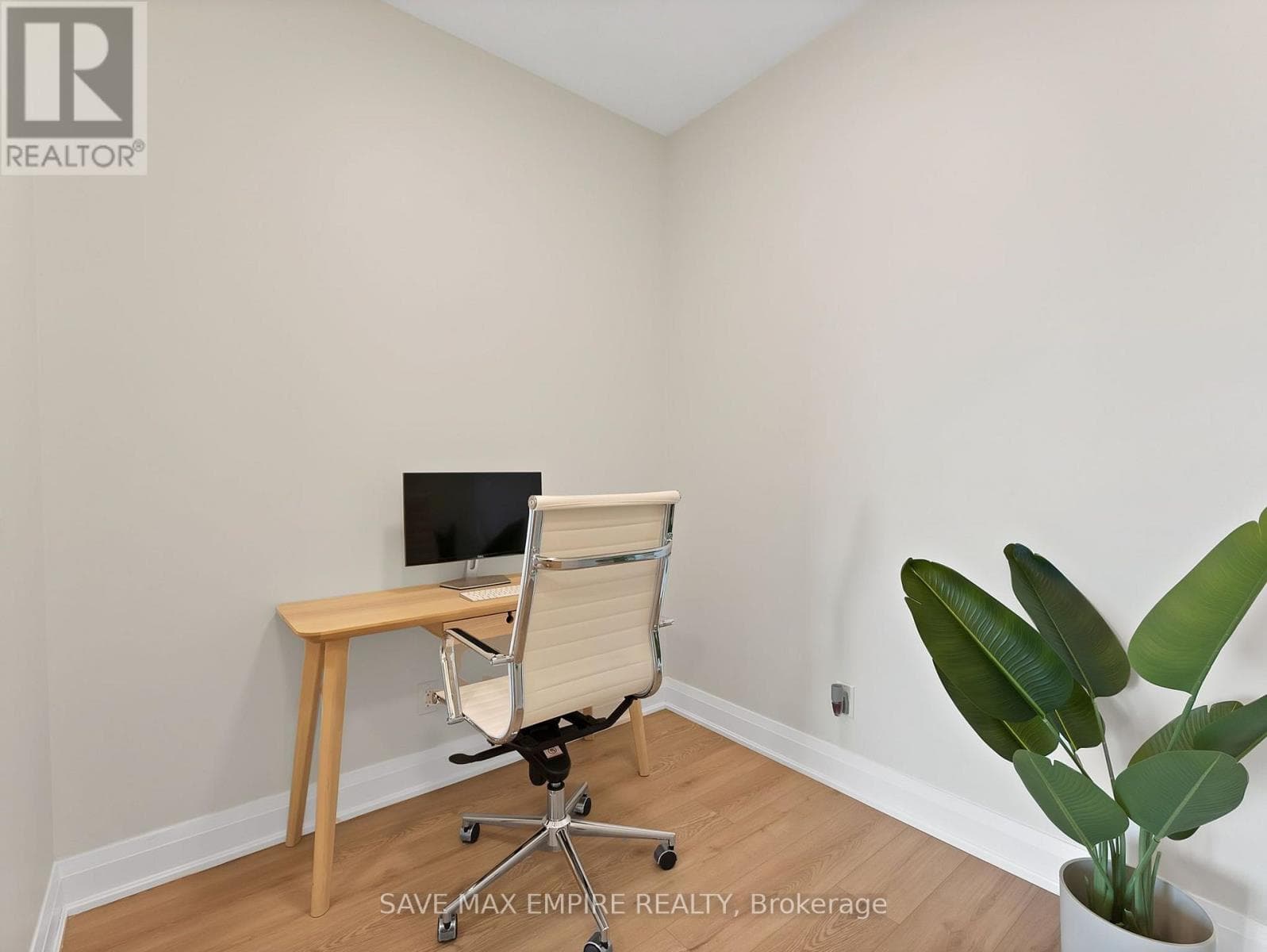Photo of 1607 - 56 ANNIE CRAIG DRIVE