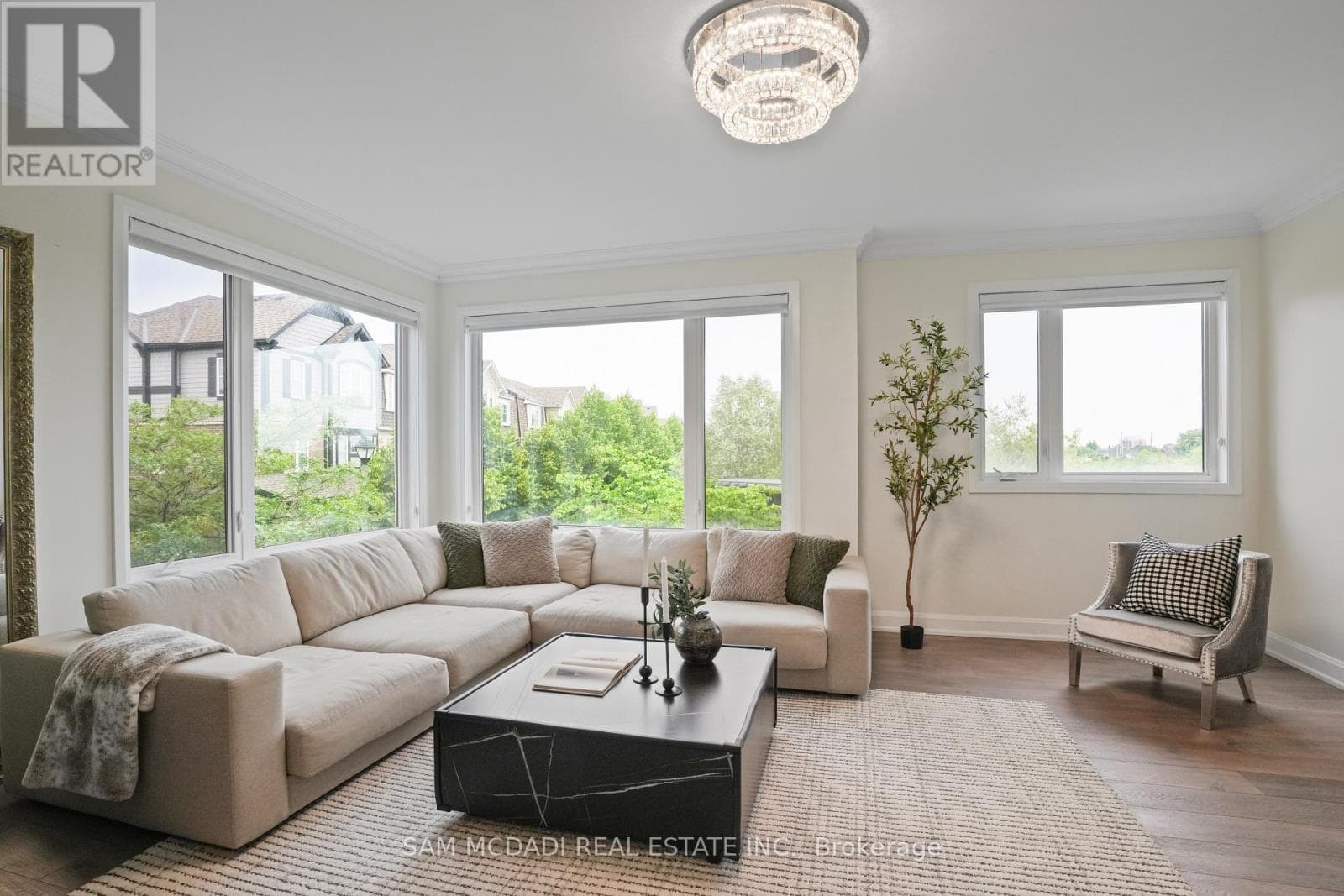 Photo of 34 - 3006 CREEKSHORE COMMON