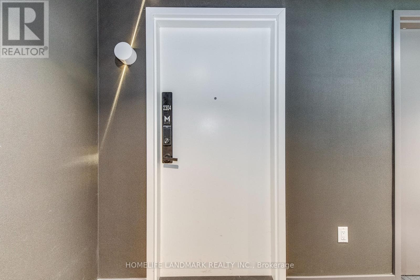 Photo of 2304 - 3883 QUARTZ ROAD
