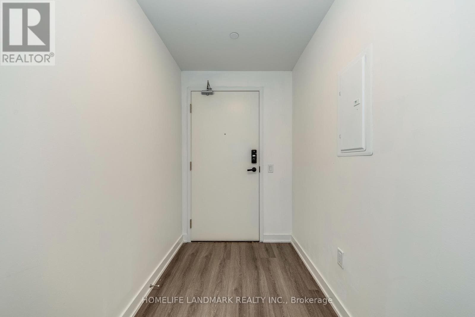 Photo of 2304 - 3883 QUARTZ ROAD