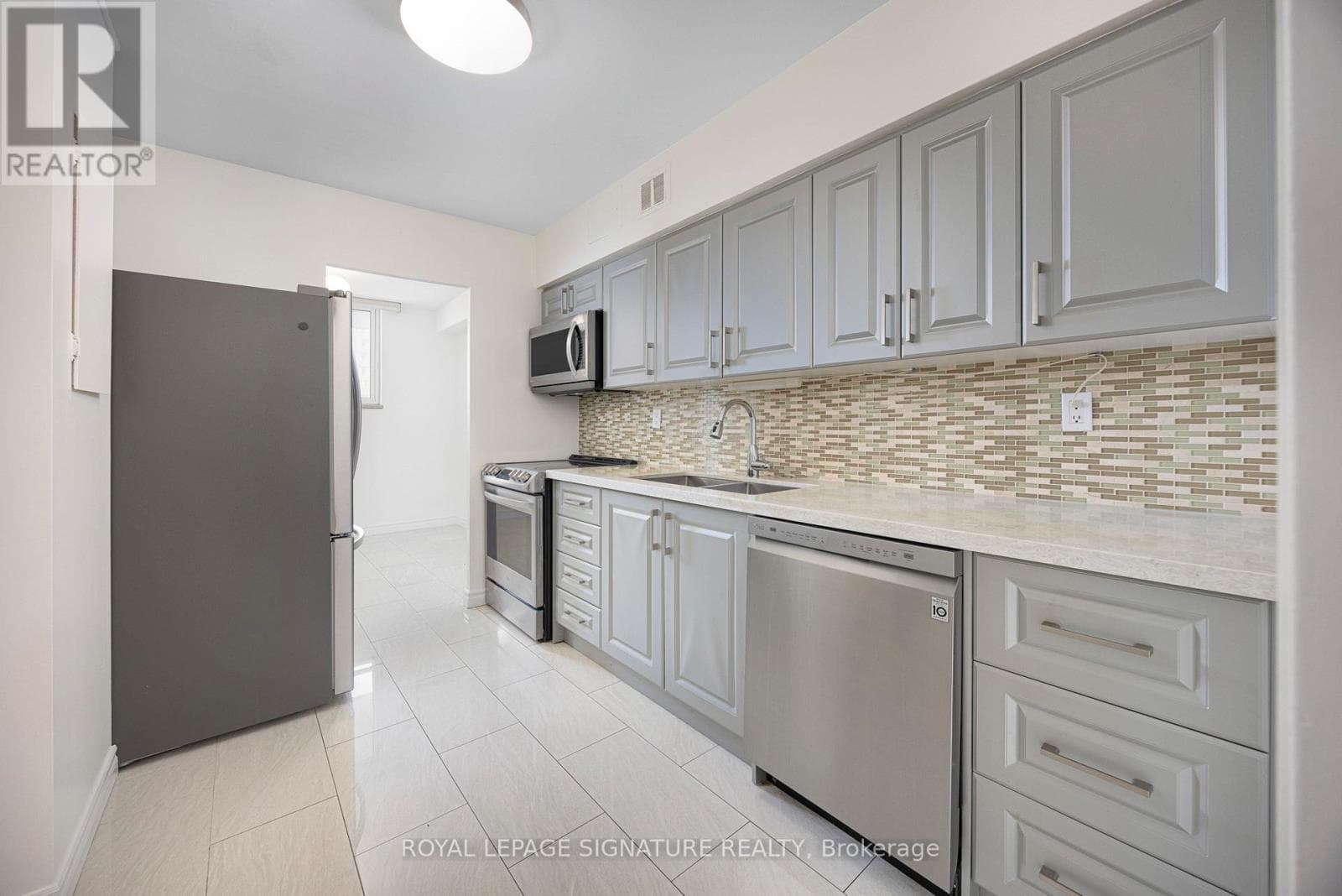 Photo of 803 - 1350 YORK MILLS ROAD