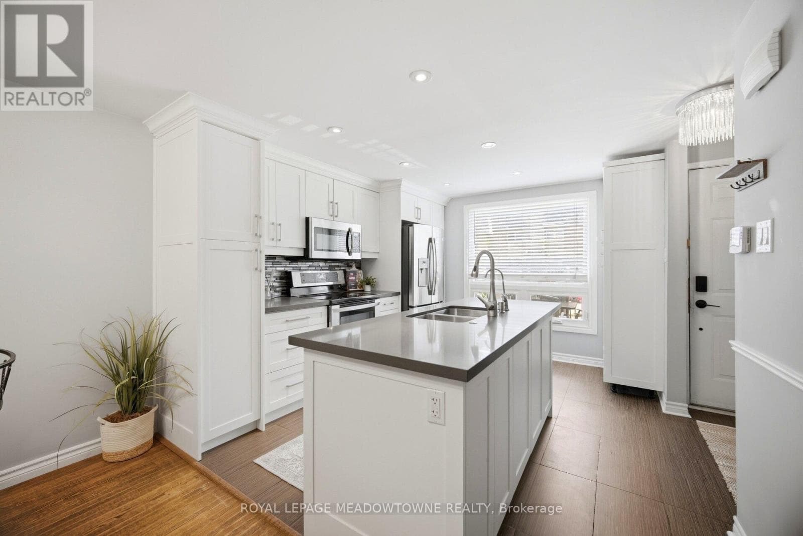 Photo of 16 DUTCH MYRTLE WAY