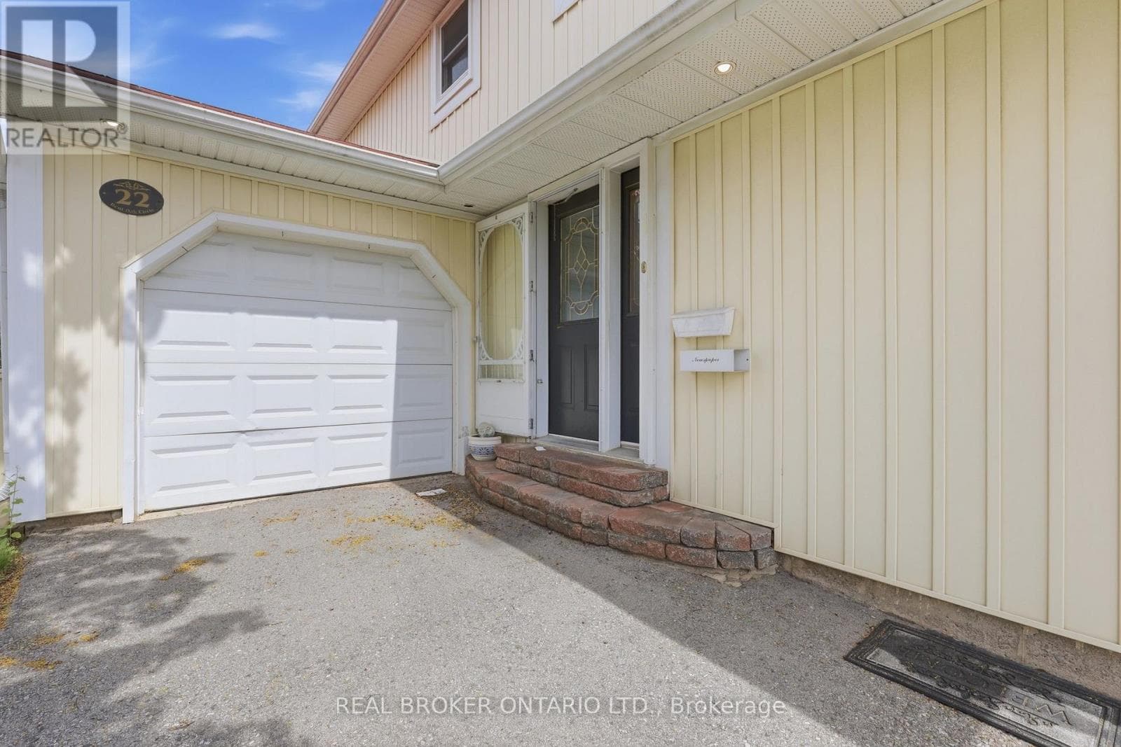 Photo of 22 BENT OAK CIRCLE