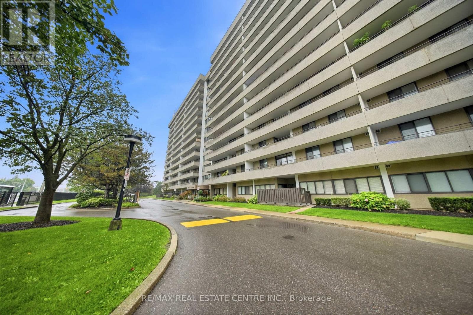 Photo of 511 - 1300 MISSISSAUGA VALLEY BOULEVARD