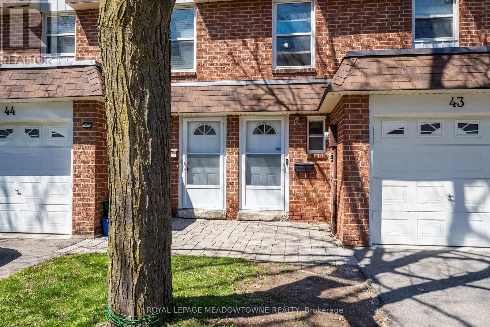 Photo of 43 - 235 BRONTE STREET