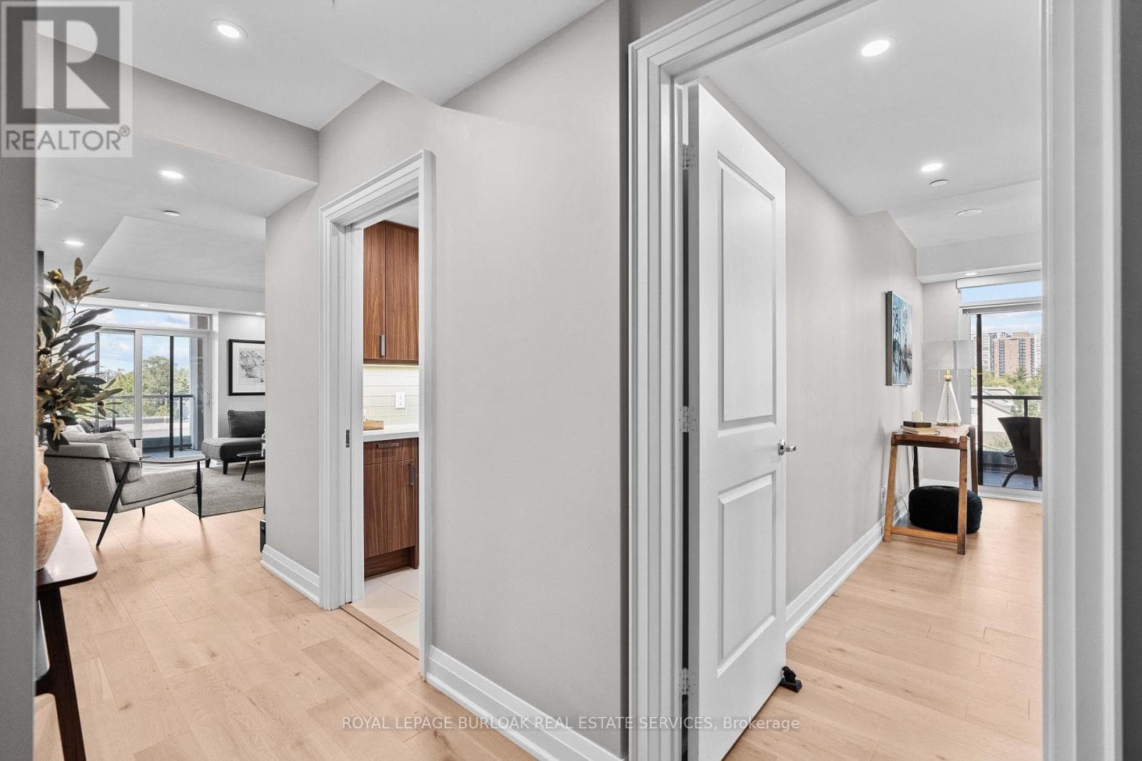 Photo of 409 - 11 BRONTE ROAD
