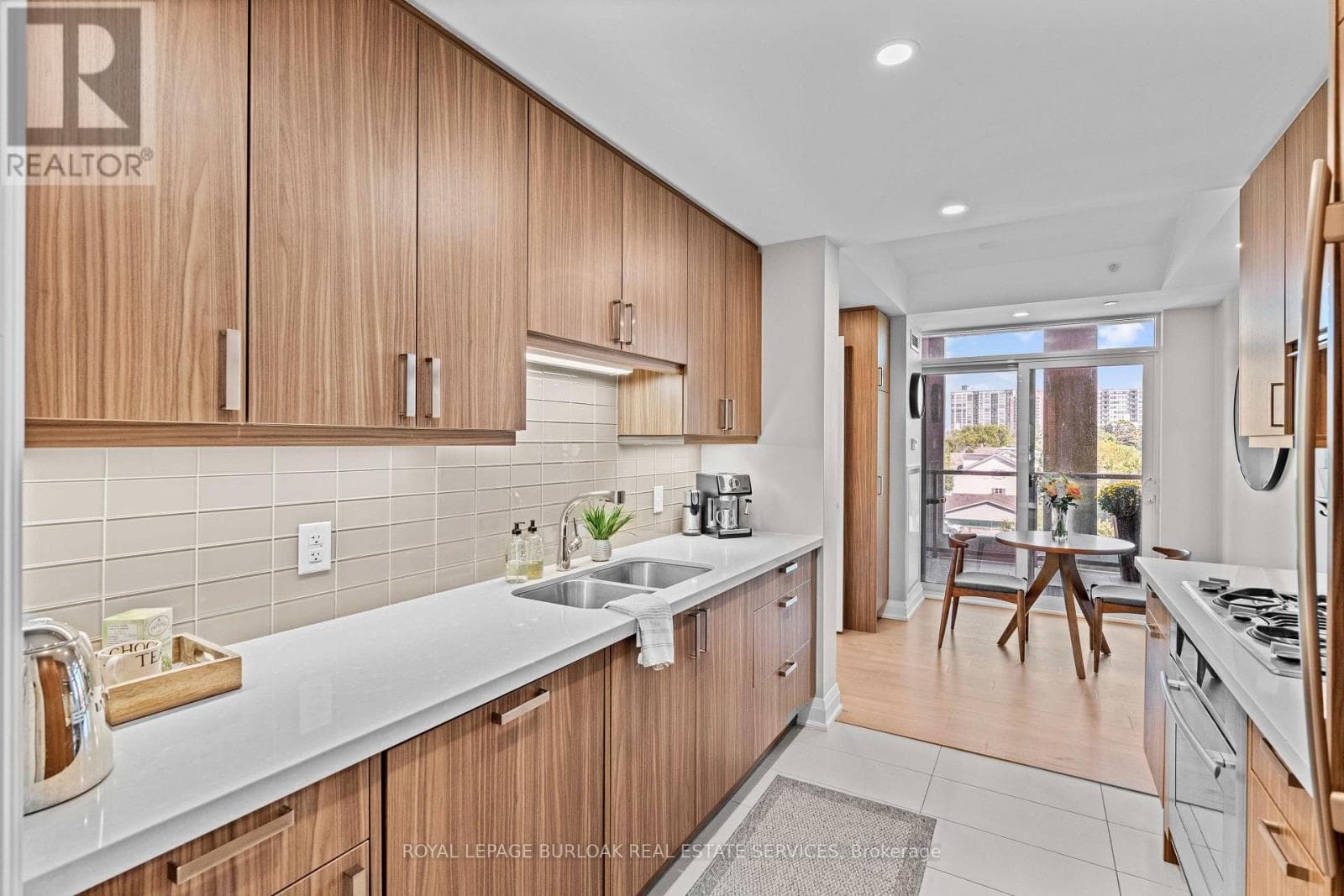 Photo of 409 - 11 BRONTE ROAD