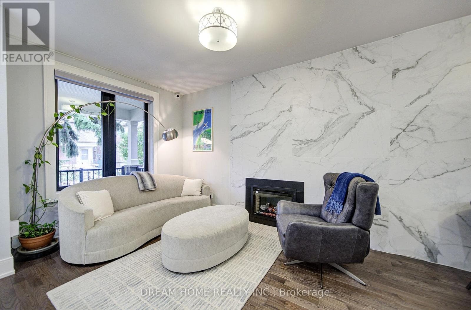 Photo of 737 SHAW STREET