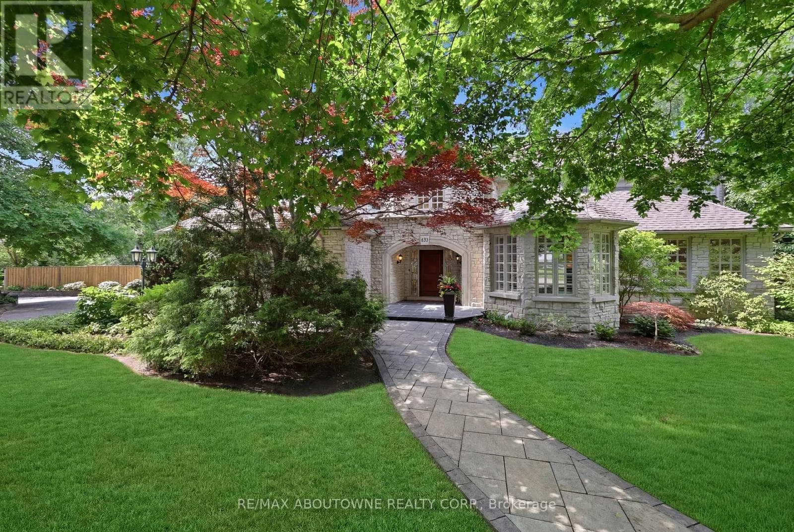 Photo of 437 CAIRNCROFT ROAD