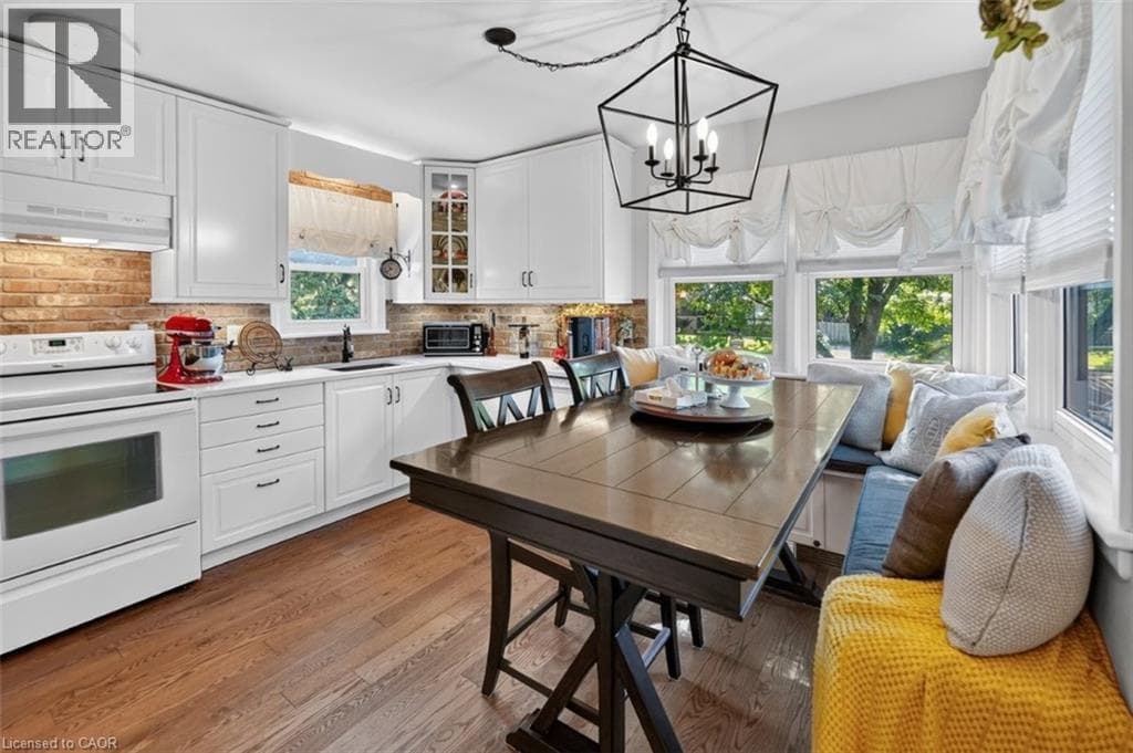 Photo of 465 SPRINGBANK Crescent