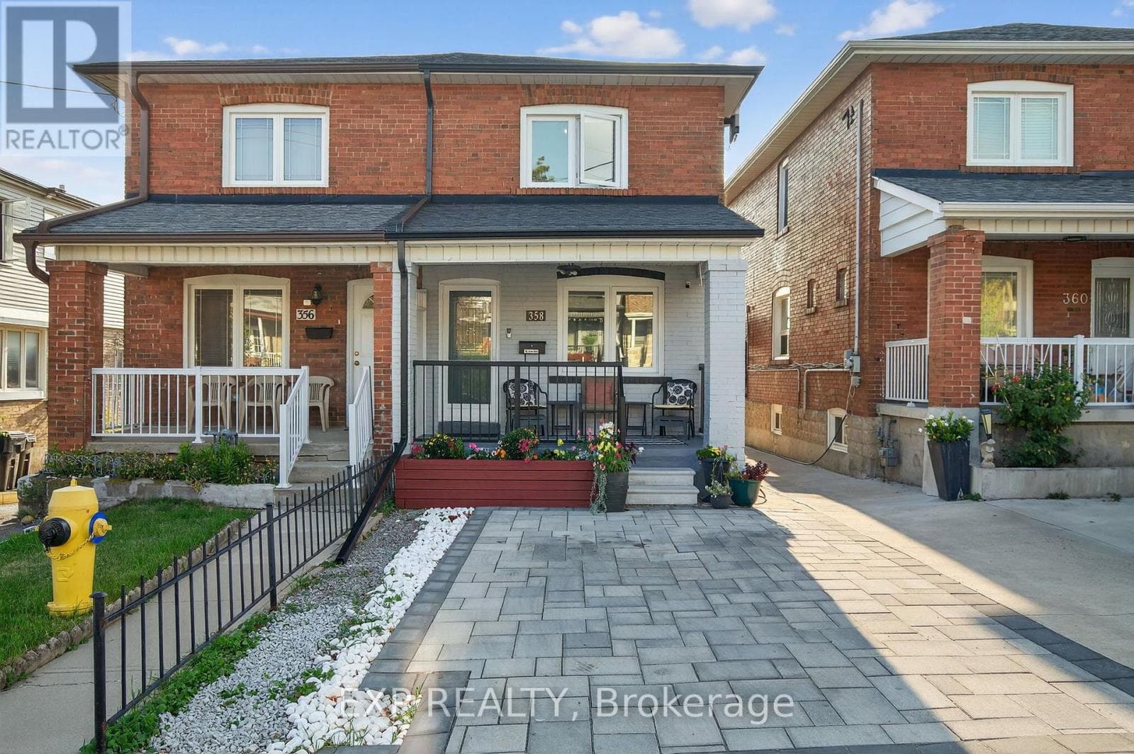 Photo of 358 MCROBERTS AVENUE