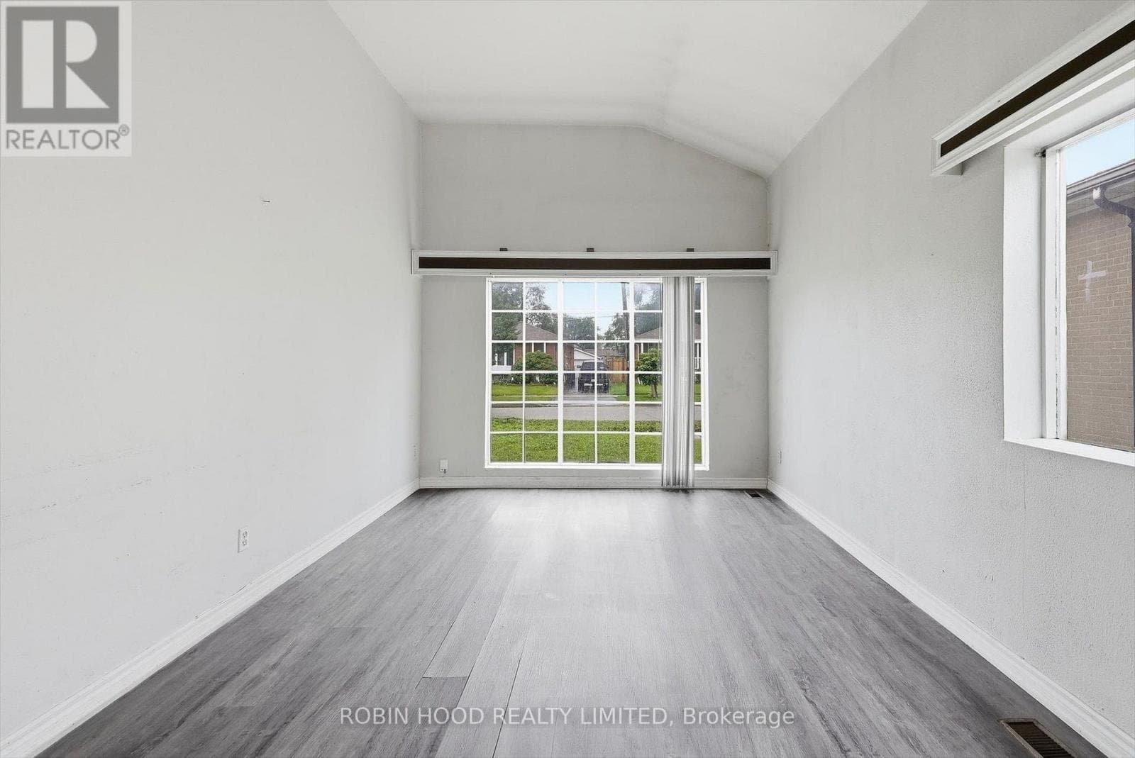 Photo of 8 PANDORA CIRCLE