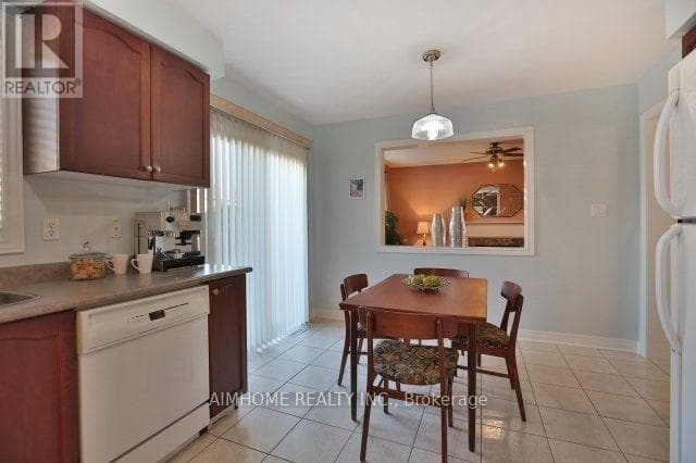 Photo of 390 GROVEHILL ROAD