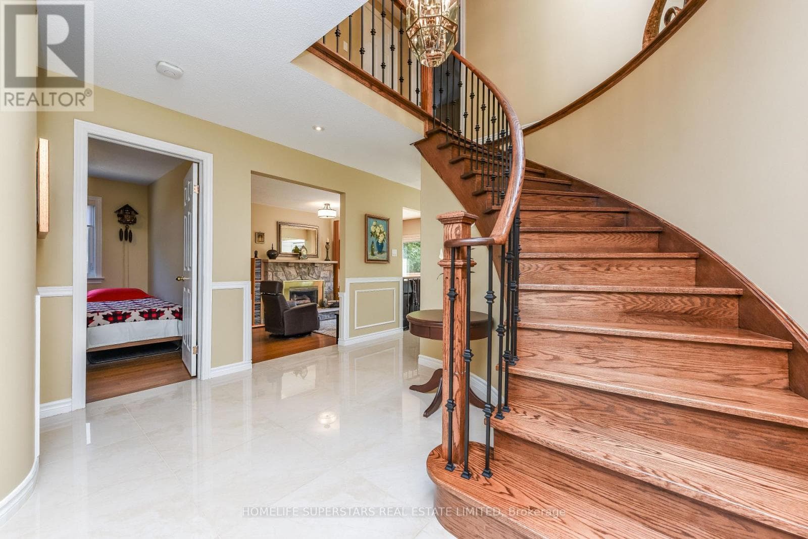 Photo of 168 RIVER OAKS BOULEVARD E