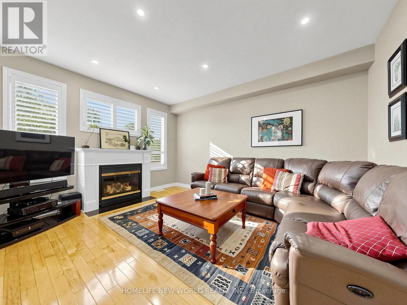 Photo of 37 TIMBERCREEK COURT