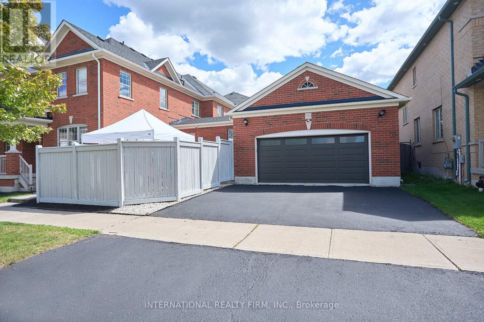 Photo of 212 PRINGLE AVENUE