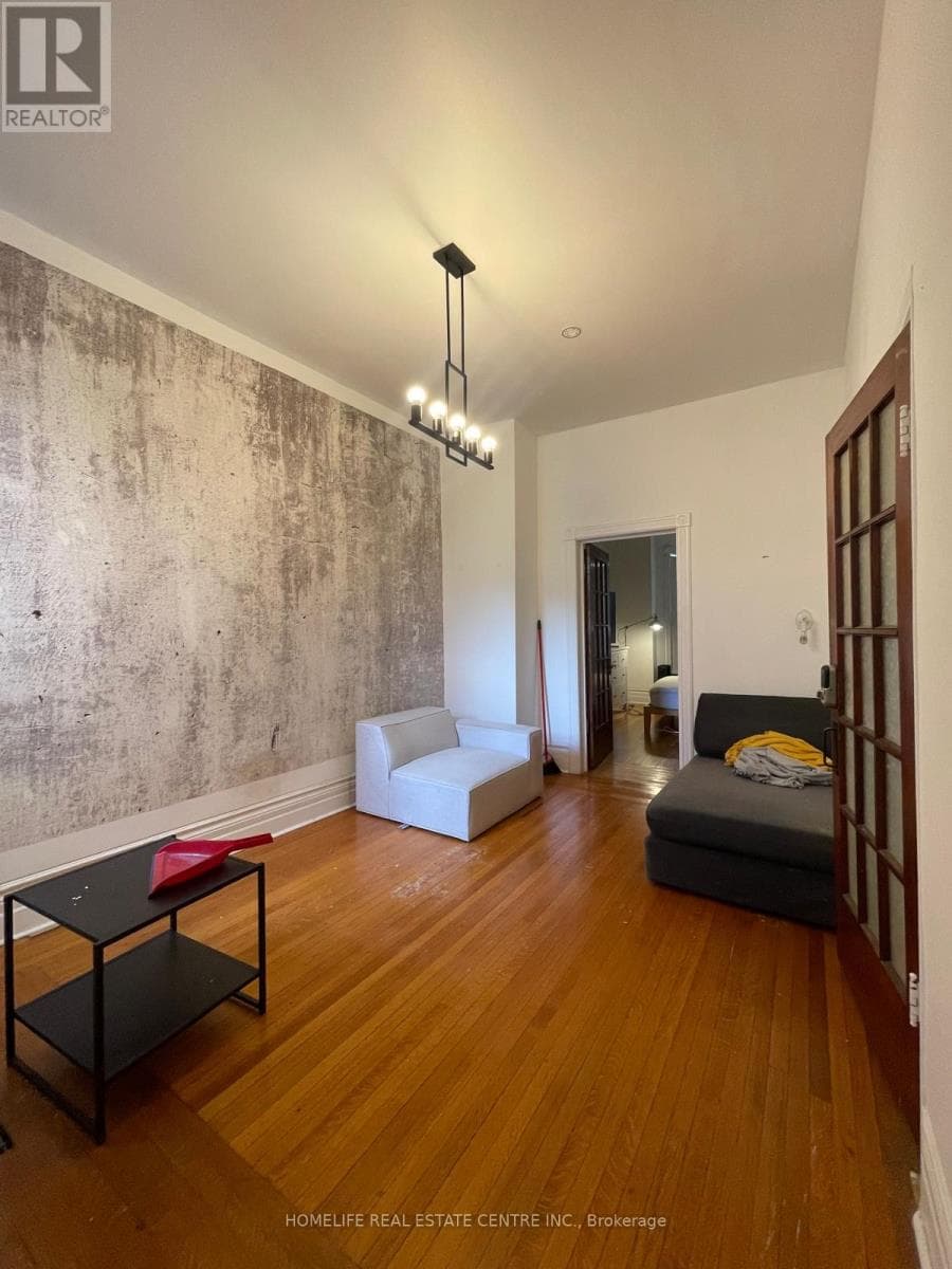 Photo of 169 GLADSTONE AVENUE