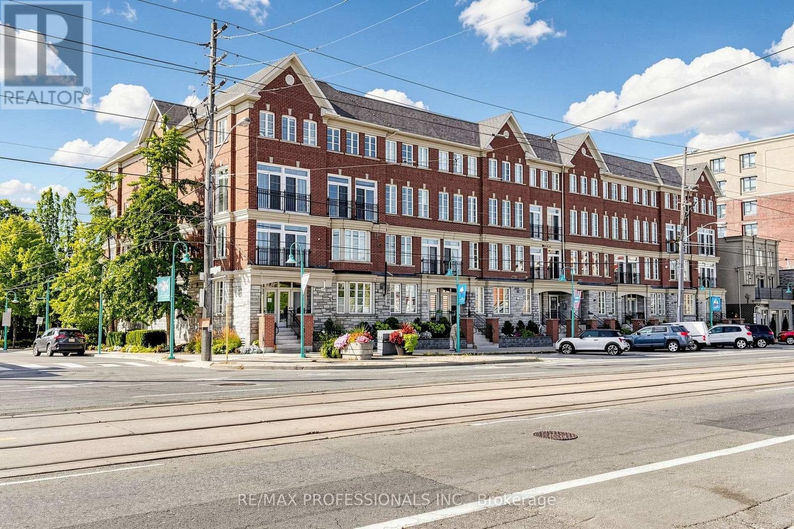 Photo of 206 - 3531 LAKE SHORE BOULEVARD W