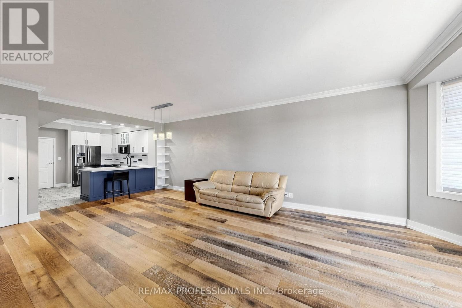 Photo of 206 - 3531 LAKE SHORE BOULEVARD W