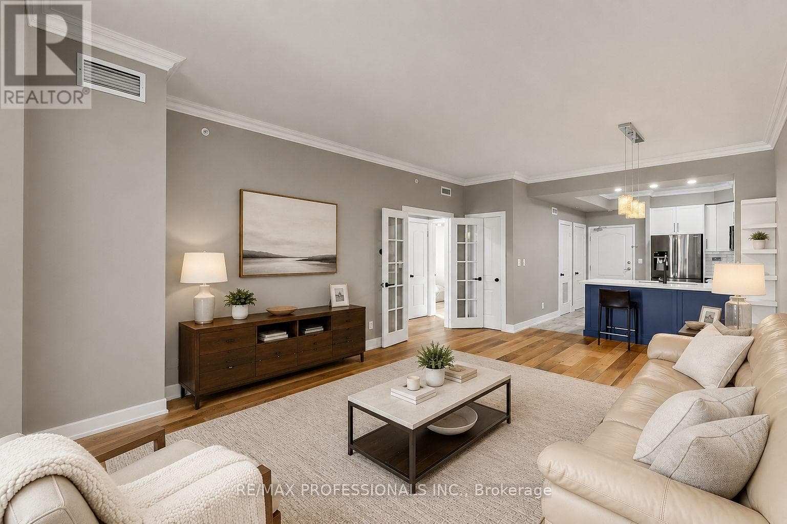 Photo of 206 - 3531 LAKE SHORE BOULEVARD W
