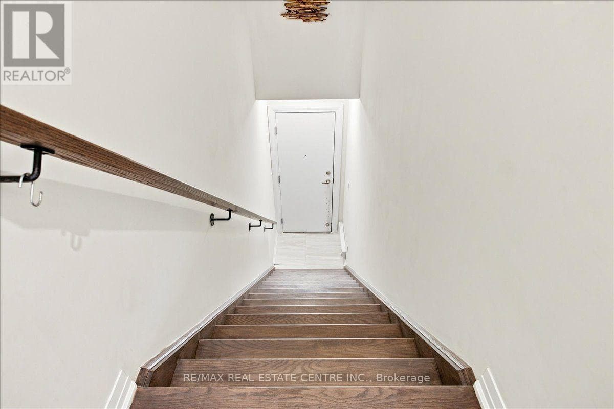 Photo of 103 - 1597 ROSE WAY
