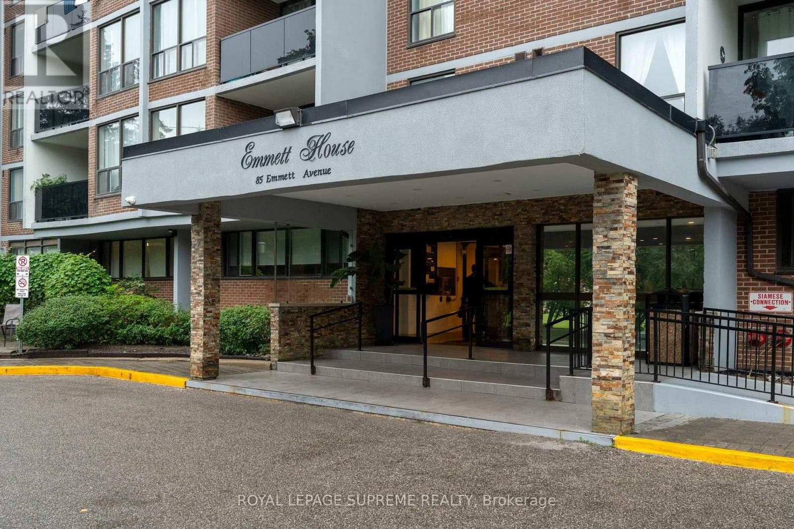 Photo of 2409 - 85 EMMETT AVENUE