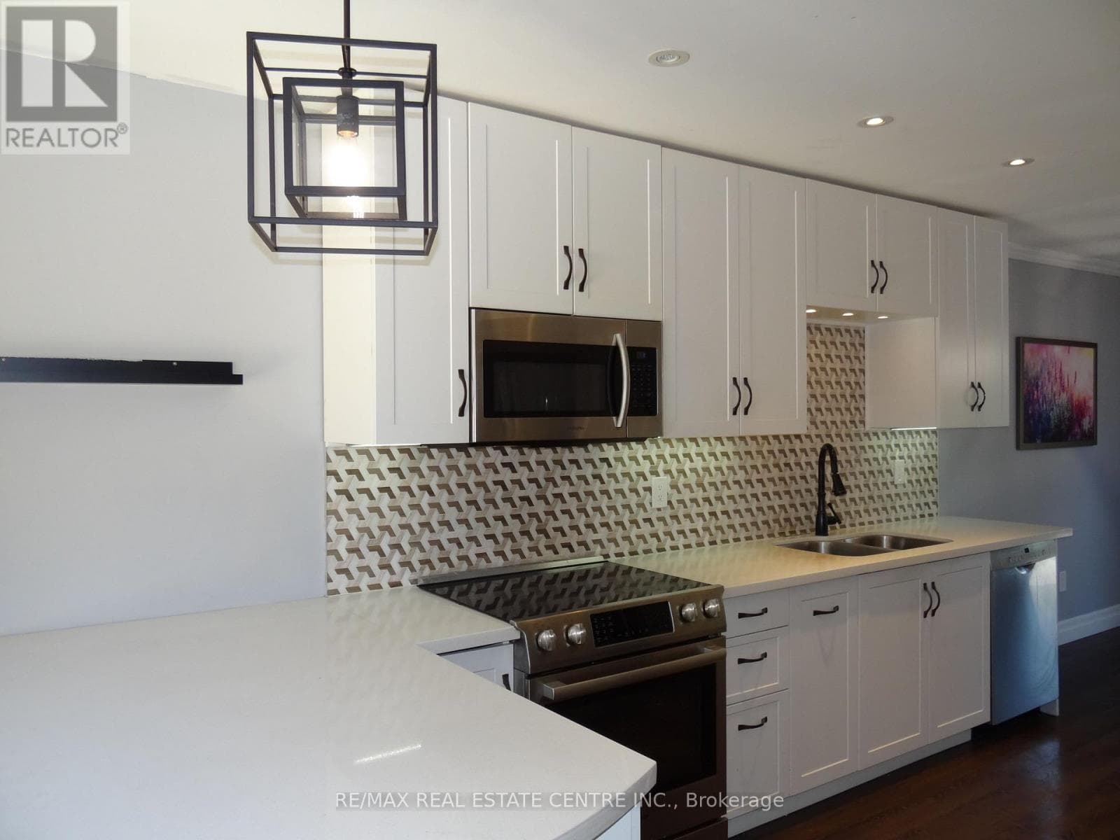 Photo of 28 RAWLING CRESCENT