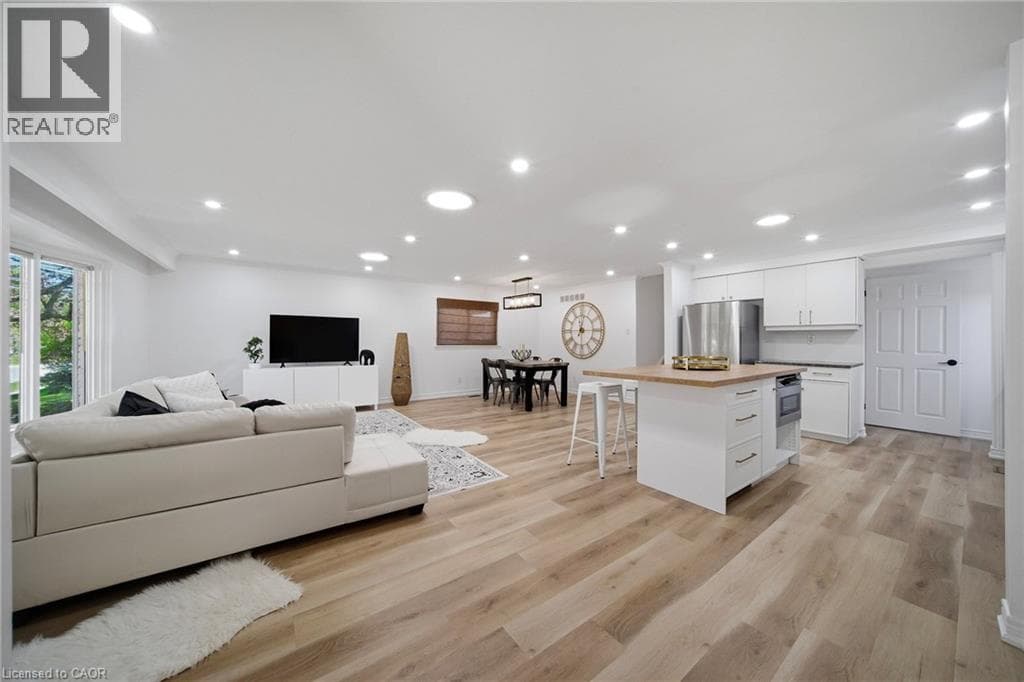 Photo of 2306 DEVON Road