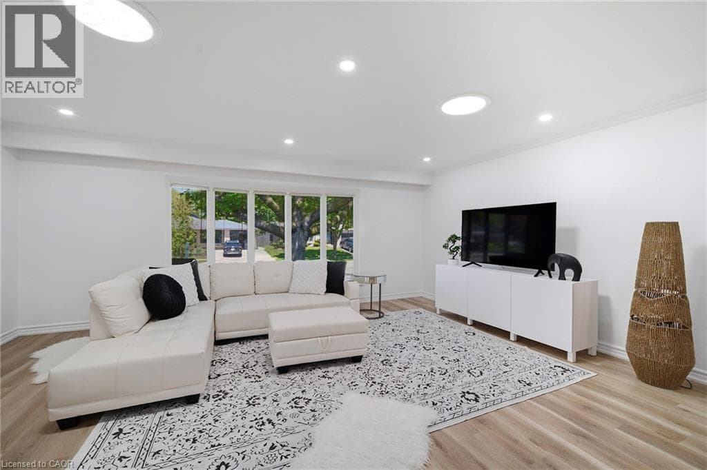 Photo of 2306 DEVON Road