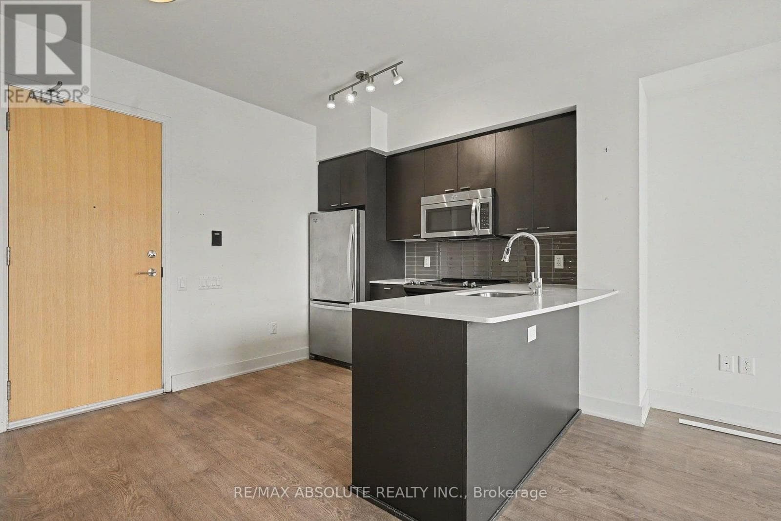 Photo of 2809 - 30 ROEHAMPTON AVENUE