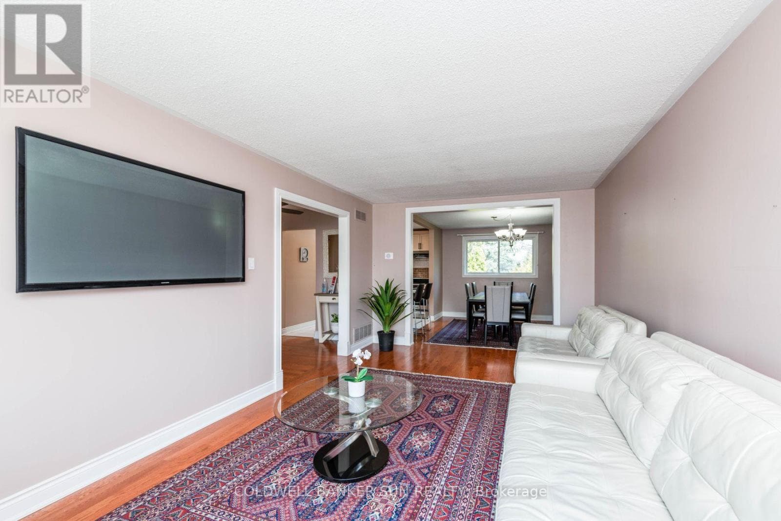 Photo of 2483 YARMOUTH CRESCENT