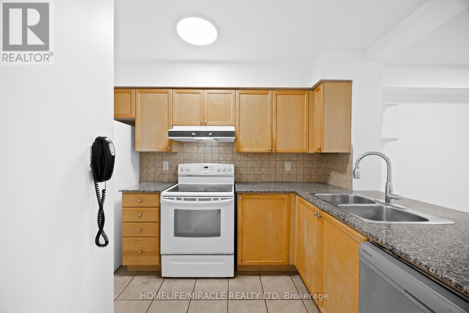Photo of 410 - 83 BOROUGH DRIVE
