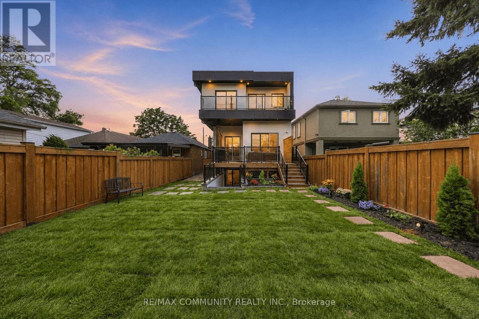 Photo of 7 DERWYN ROAD