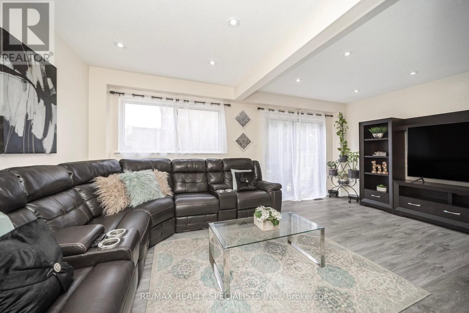 Photo of 144 FLEETWOOD CRESCENT