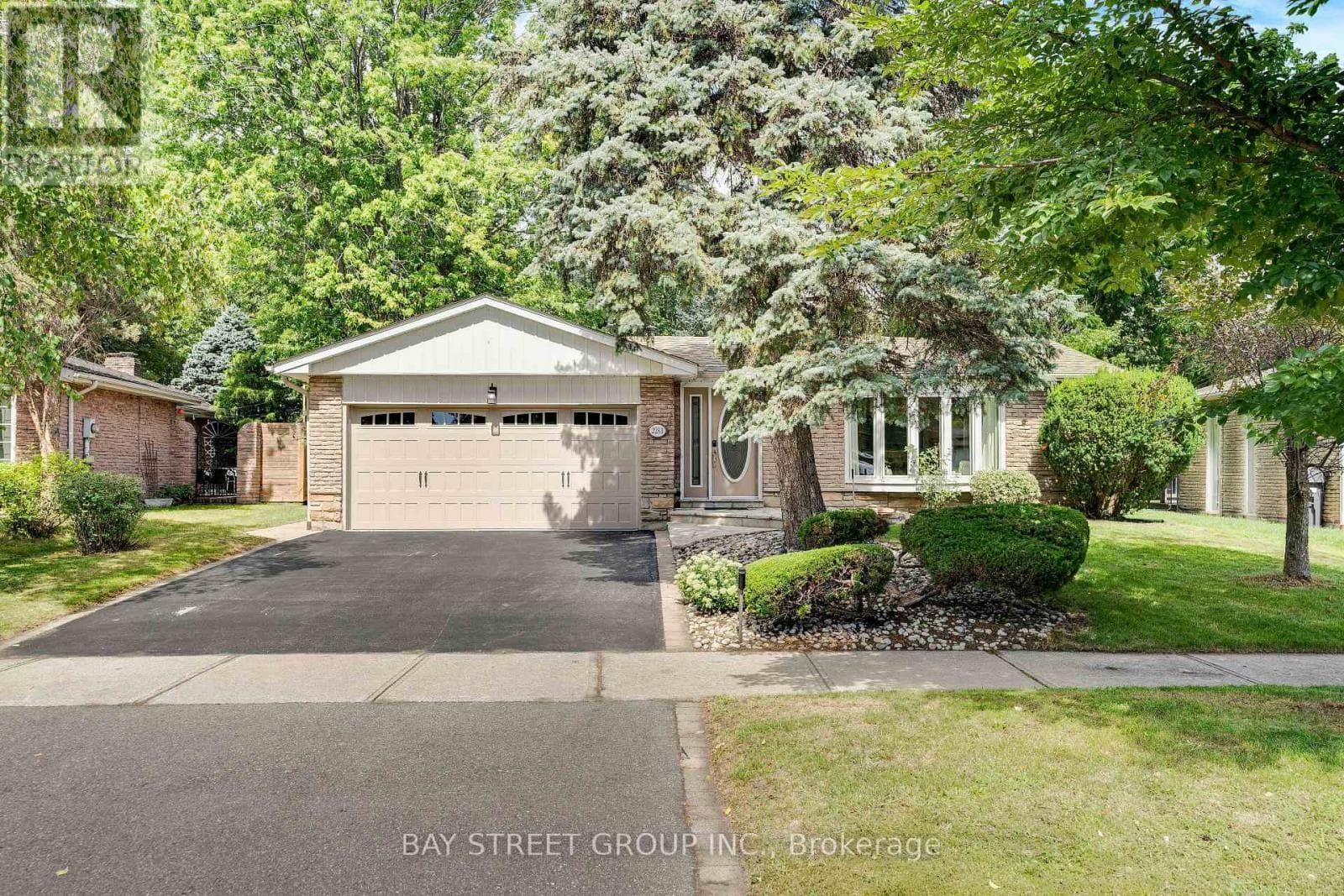 Photo of 2283 DEVON ROAD