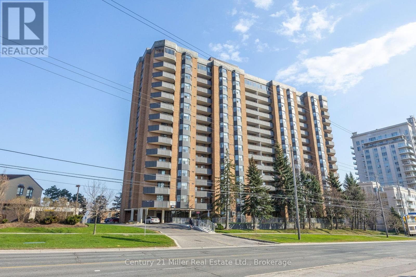 Photo of 411 - 3845 LAKE SHORE BOULEVARD W