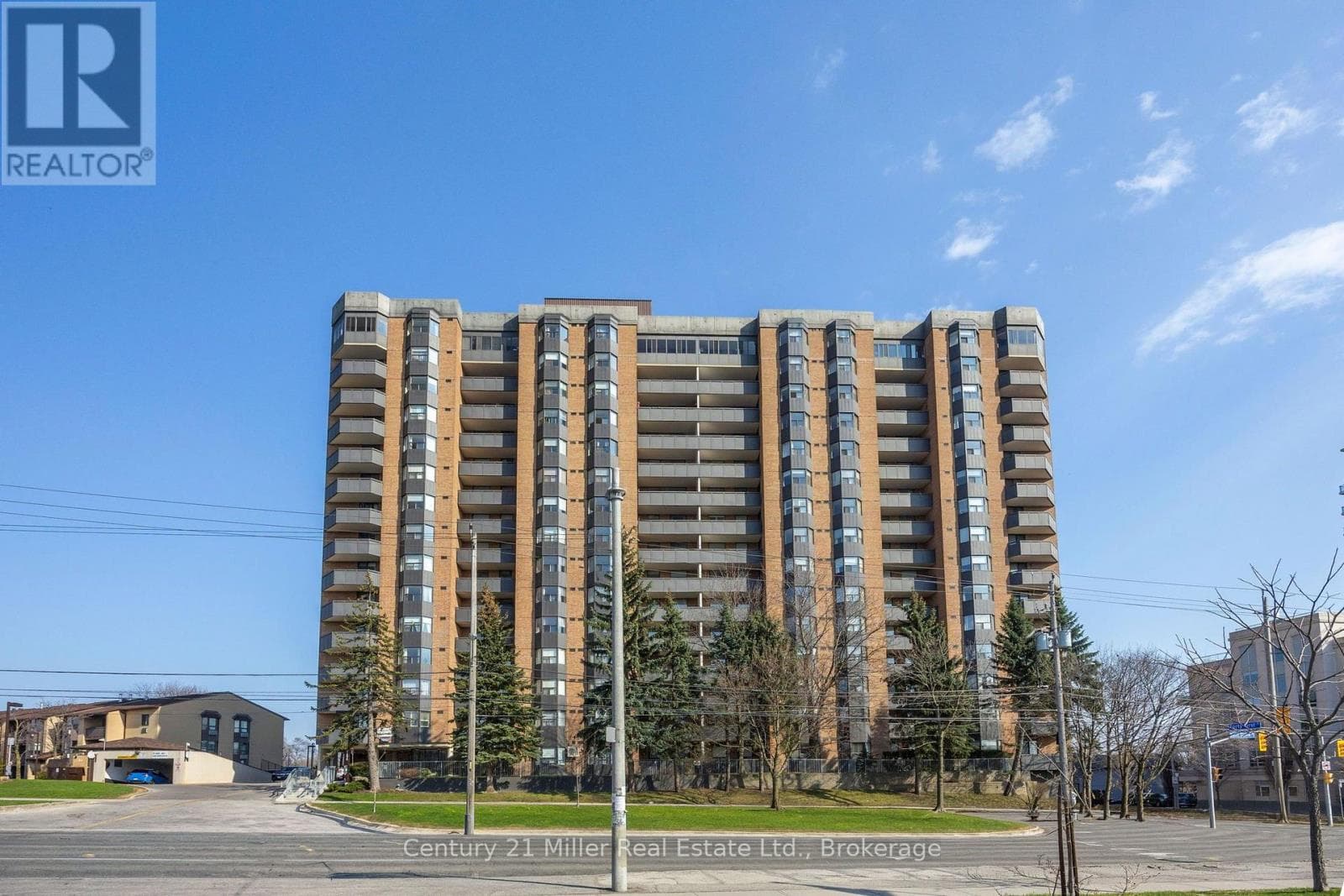 Photo of 411 - 3845 LAKE SHORE BOULEVARD W