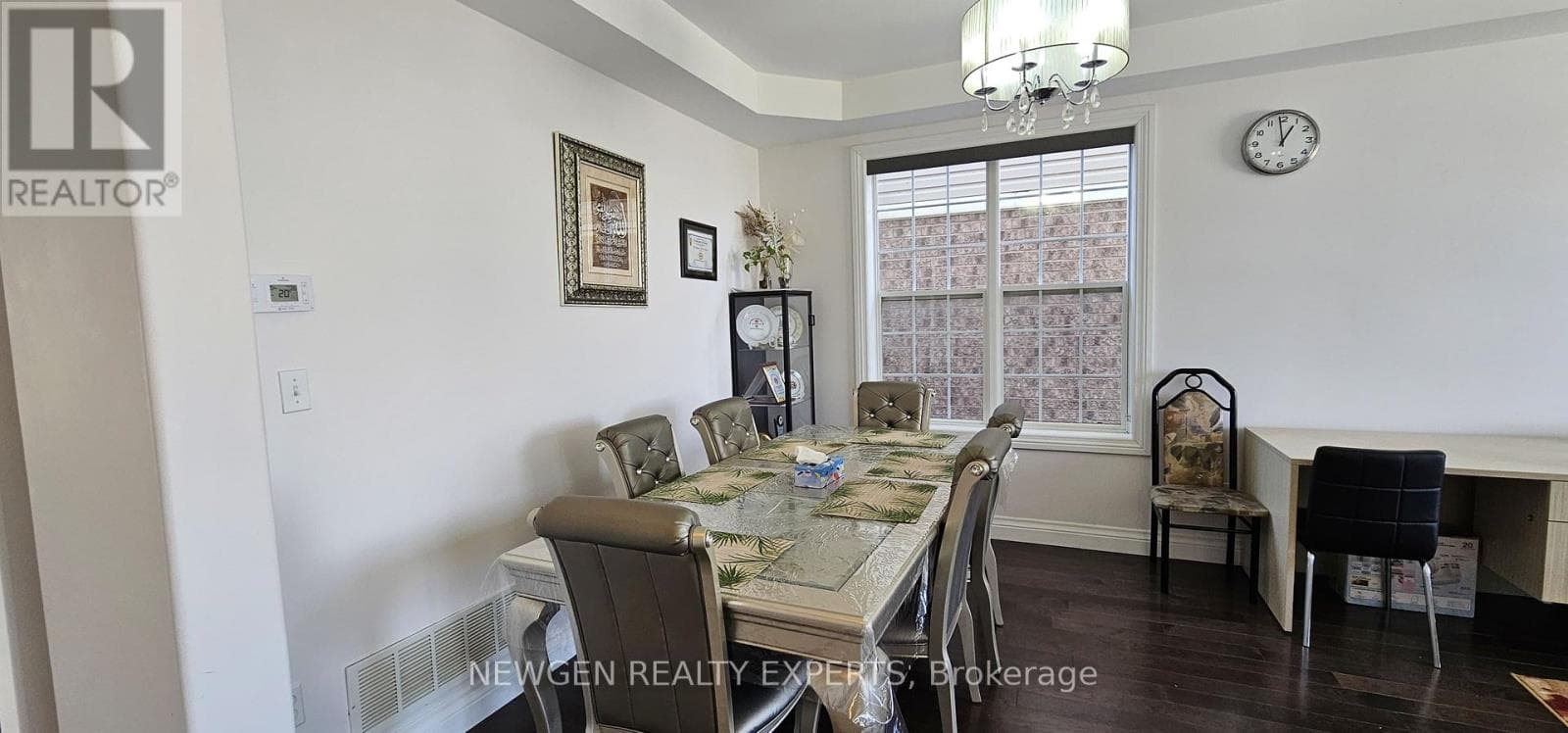 Photo of 687 MARLEY CRESCENT