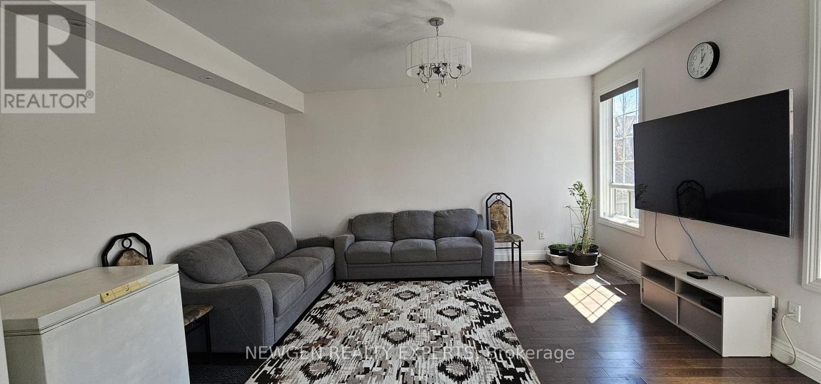 Photo of 687 MARLEY CRESCENT