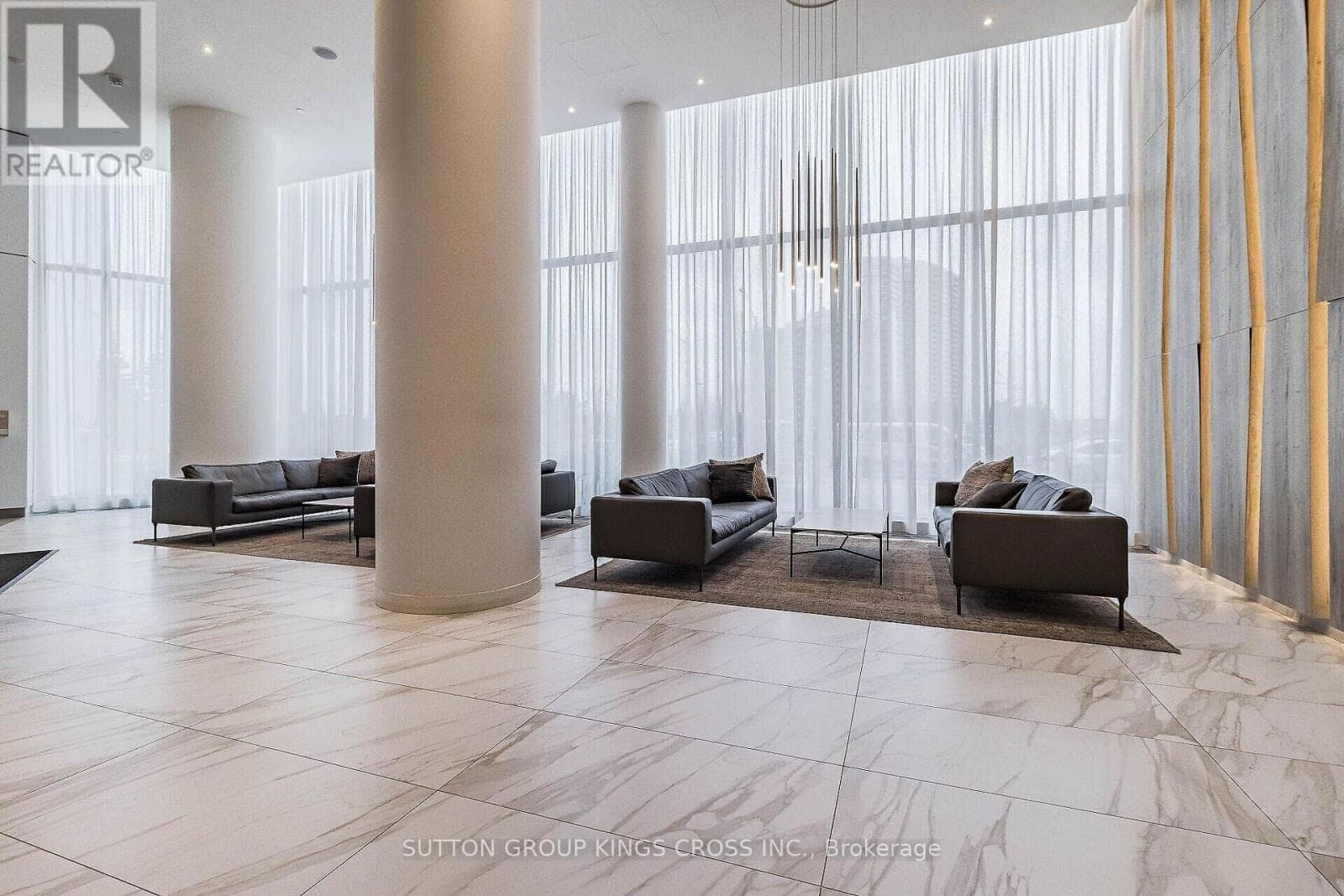 Photo of 2504 - 3883 QUARTZ ROAD