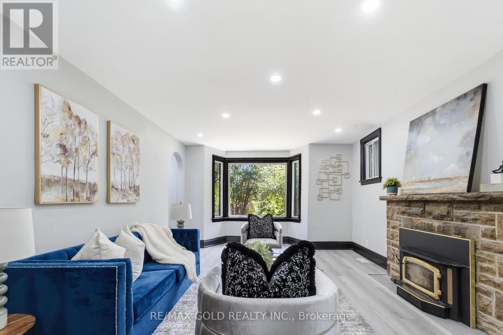 Photo of 2702 EMBLETON ROAD