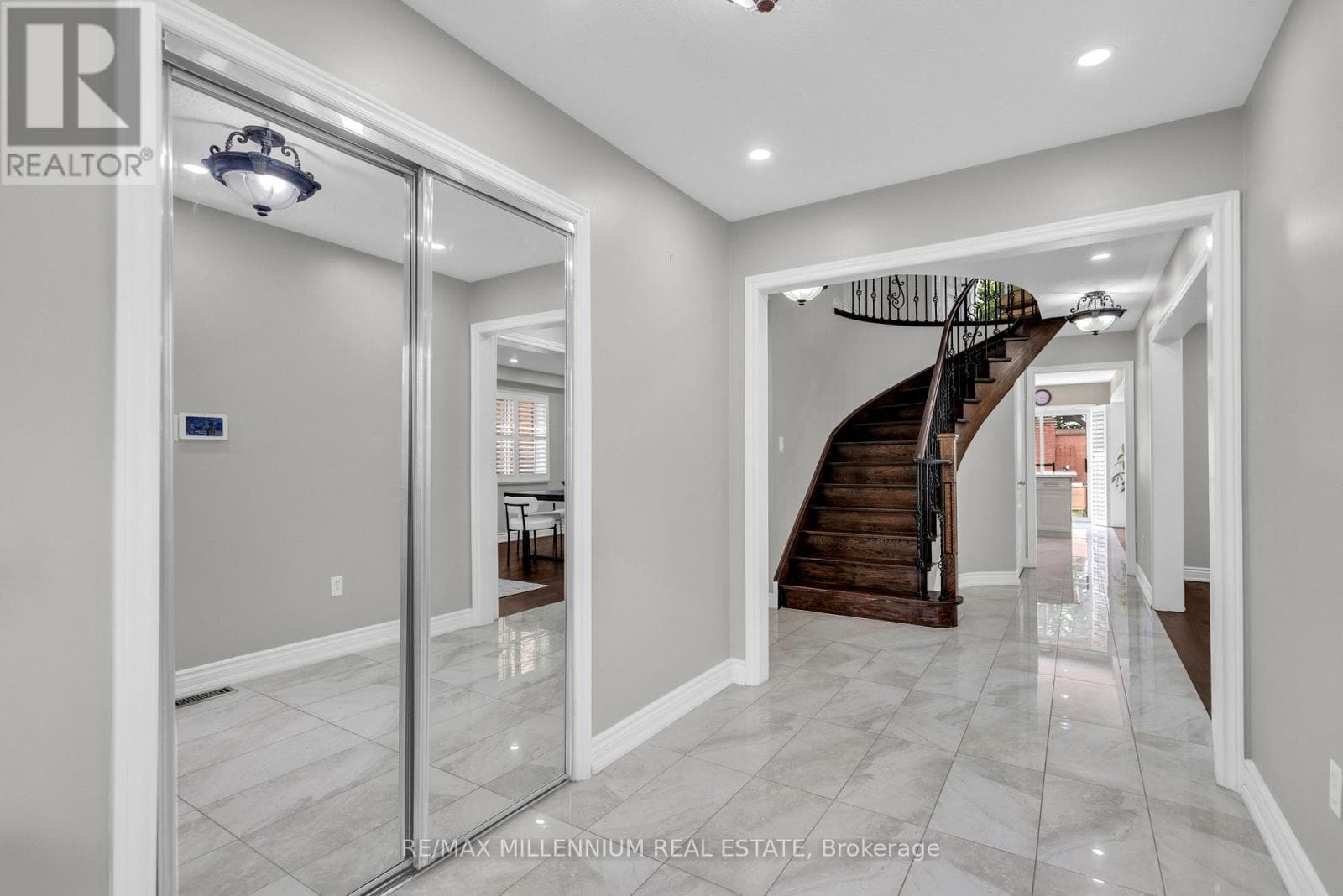 Photo of 252 MOUNTAINBERRY ROAD