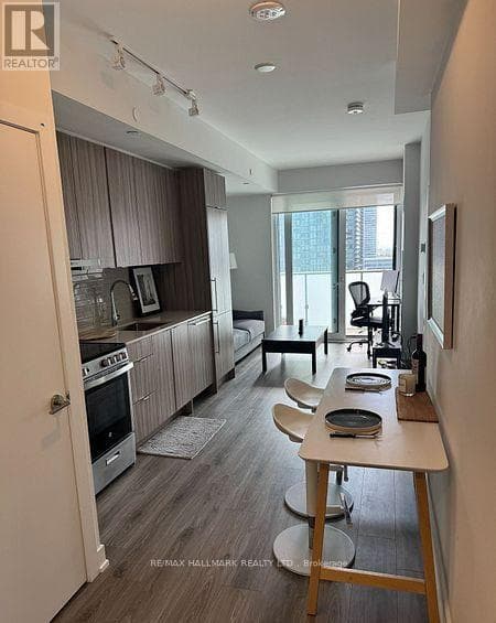 Photo of 1007 - 4130 PARKSIDE VILLAGE DRIVE