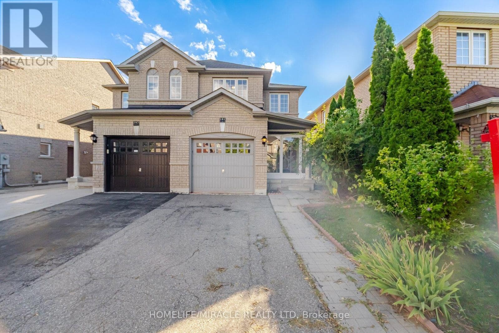 Photo of 101 CRYSTALVIEW CRESCENT