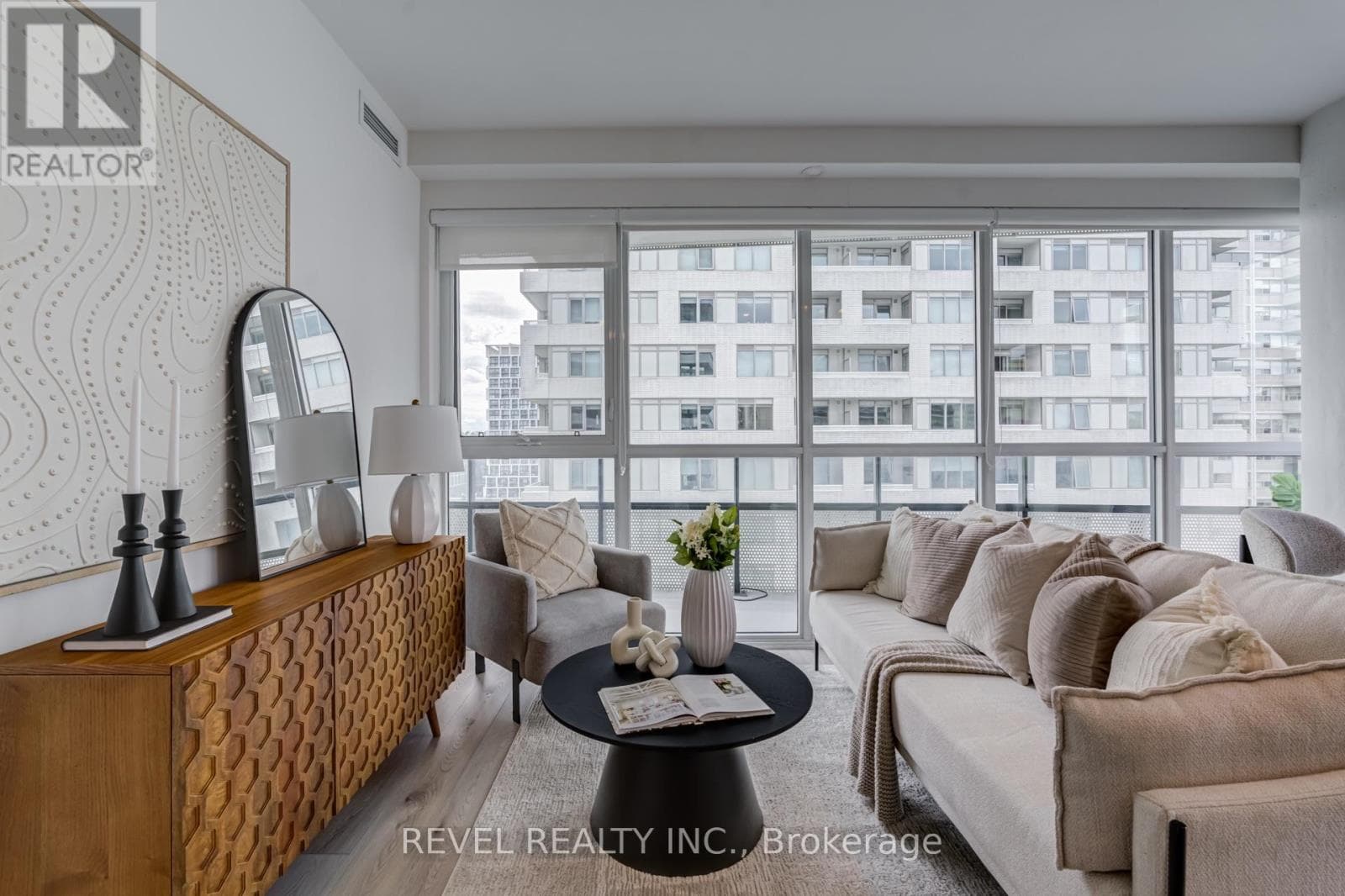 Photo of 1107 - 11 LILLIAN STREET